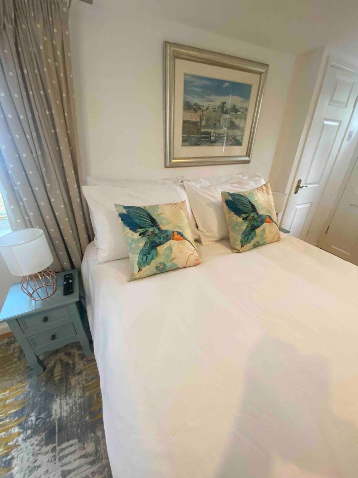 Private Entry Guesthouse Hideaway Hordle Ngoại thất bức ảnh