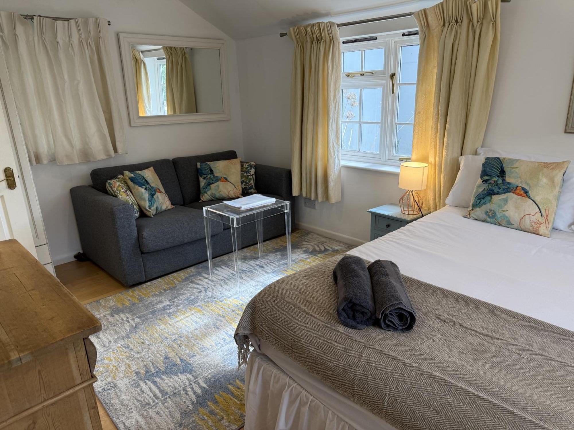 Private Entry Guesthouse Hideaway Hordle Ngoại thất bức ảnh